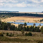 Hotel Instants D'absolu & Chavagnac (Cantal)