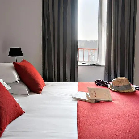 Instants D'absolu & Hotel Chavagnac (Cantal)