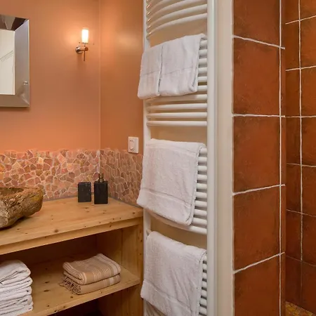 Instants D'absolu & Ξενοδοχείο