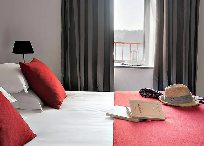 Instants D'absolu & Chavagnac (Cantal)