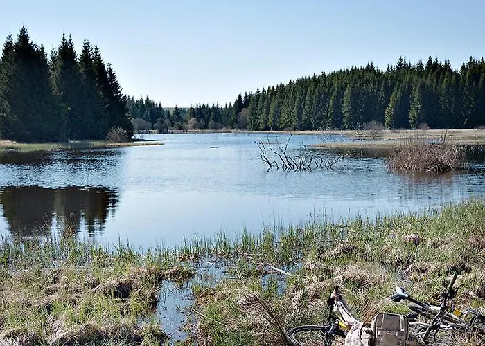 Instants D'absolu & Отель Chavagnac (Cantal)